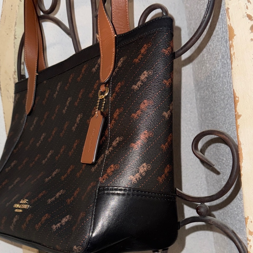 Coach Signature Black and Brown Handbag - Picture 5 of 11